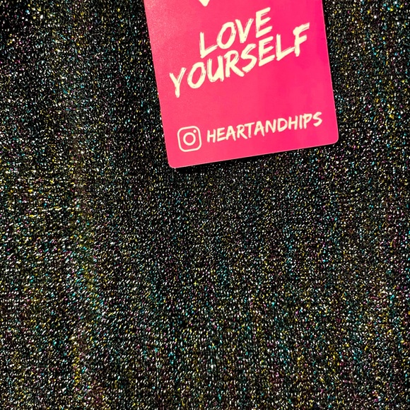 Heart & Hips multi colored tank, NWT, Large - Picture 4 of 4